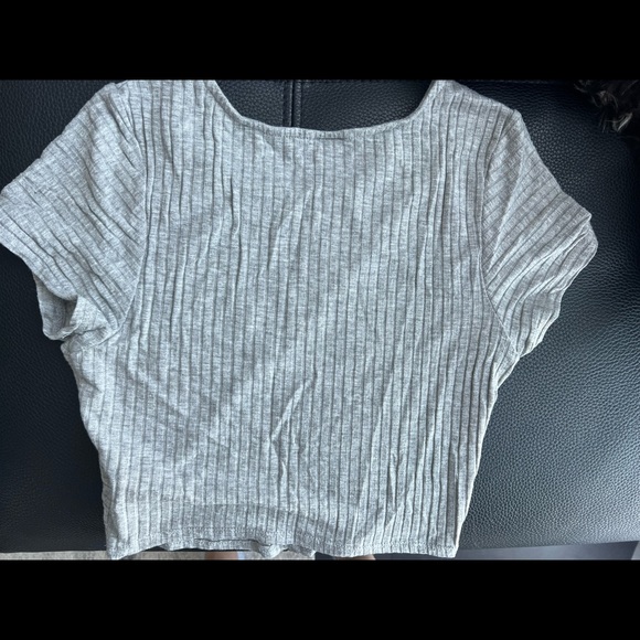 Gray Fitted Crop Top Size Small - Picture 2 of 2